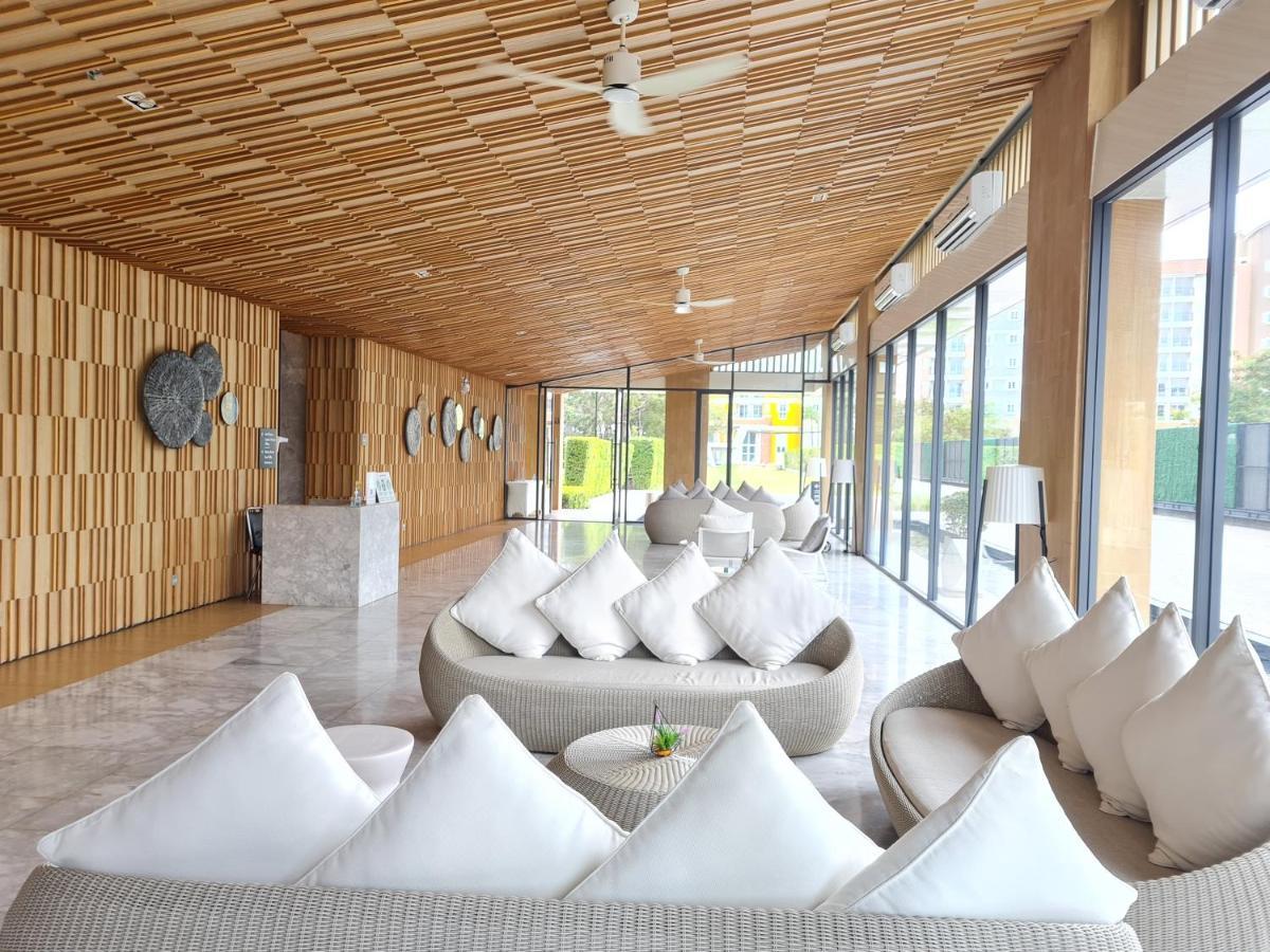 Veranda Residence Pattaya By Sea Pantai Jomtien Luaran gambar